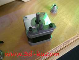 3D打印模型托辊架的图片