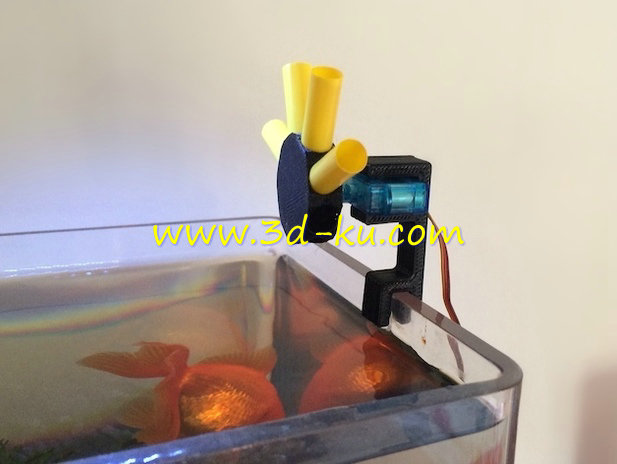 鱼缸里的小鱼给料机模型的图片1