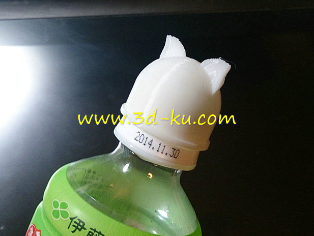 塑料瓶的螺旋帽模型的图片1