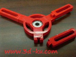 3D打印模型简单的后台打印零件的图片