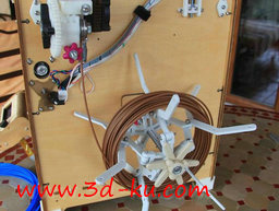 3D打印模型外形酷似蜘蛛的蜘蛛阀的图片