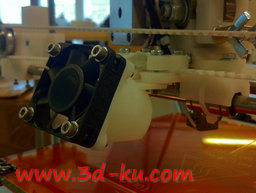 3D打印模型挤出机风机的图片