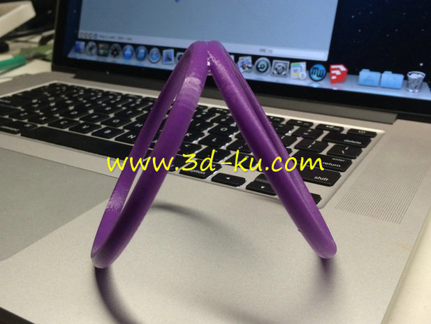 两个环连在一起的滚环模型的图片1