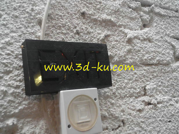 光探测器的出口标志模型的图片1