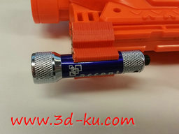 3D打印模型Nerf手电筒支架的图片