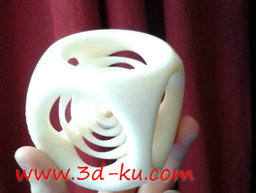 3D打印模型沦陷的圆圈的图片