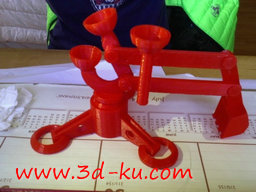 3D打印模型手指挖掘机的图片