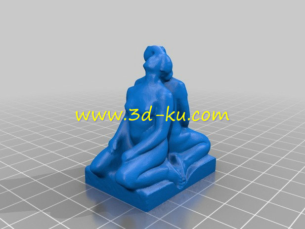 艺术雕塑背靠背的男女模型的图片2
