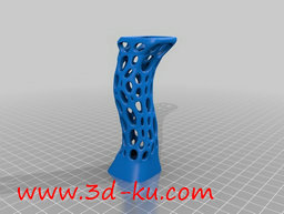 3D打印模型纤细扭曲的雕塑的图片
