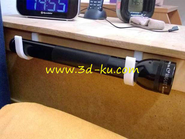 手电筒搁置架模型的图片1