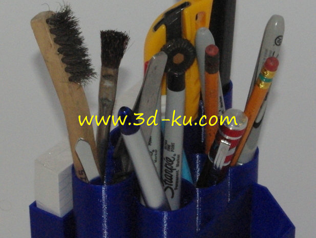 桌子上的东西不再杂乱模型的图片1