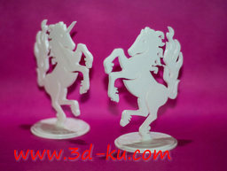 3D打印模型两只咆哮的野马的图片