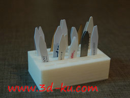 3D打印模型衣领保持箱的图片