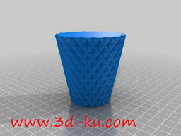 3D打印模型方形纹理花瓶的图片