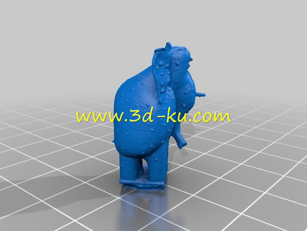 一支象牙的大象模型的图片2
