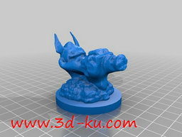 3D打印模型开着机枪扫射的怪物的图片