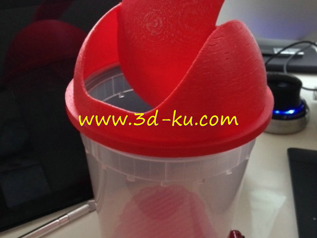 半圆形的水杯盖子模型的图片1