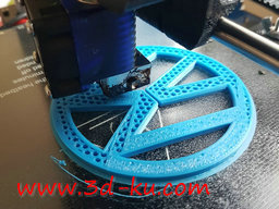 3D打印模型VW徽标杯垫的图片