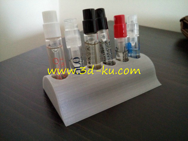 试用香水支架模型的图片1
