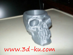 3D打印模型颅骨骰盅的图片