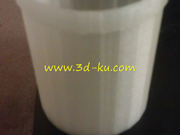 用来盛放画笔的杯子模型的图片1