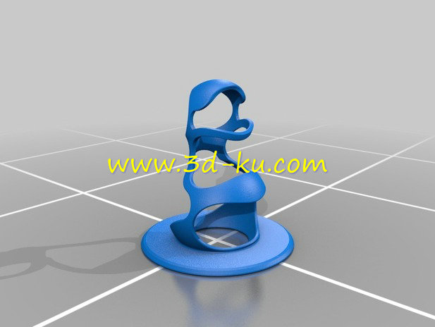 放在鱼缸里的装饰模型的图片1