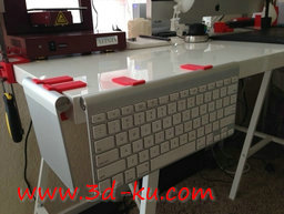 3D打印模型无线键盘夹的图片
