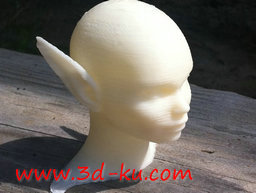3D打印模型光头尖耳的女精灵的图片