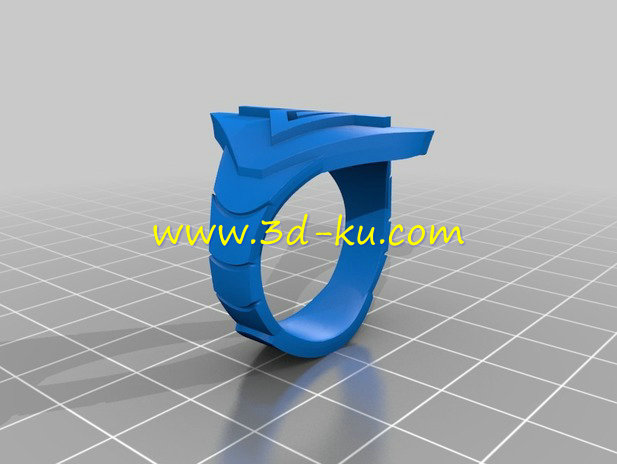 一款三角形环可戴在手模型的图片2