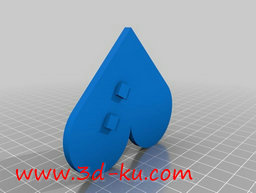 3D打印模型在扎起的头发上，别上的图片