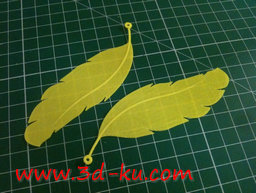 3D打印模型羽毛形状的耳环的图片