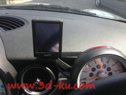 3D打印模型安装在宝马车后，可以的图片