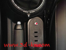 3D打印模型汽车开关座与USB插槽的图片