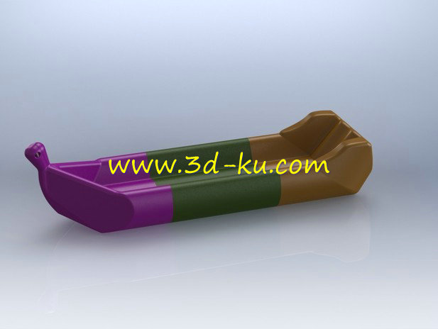 三色玩具船模型的图片1