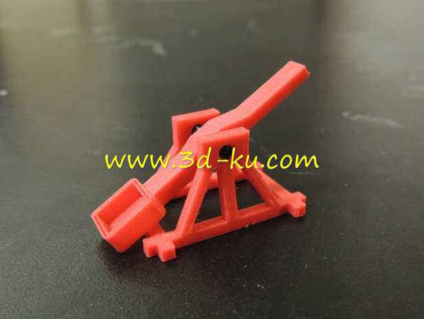 一个小桌面弹射器来发模型的图片1