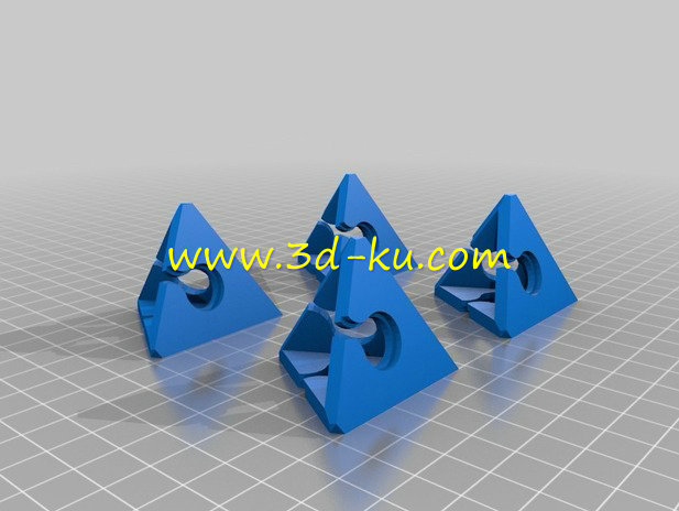 一个金字塔形状的小拼图游戏模型的图片2