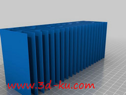 3D打印模型有蜂窝形状和方孔形状的图片