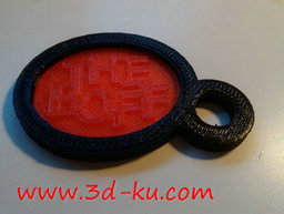 3D打印模型红黑搭配的钥匙环的图片