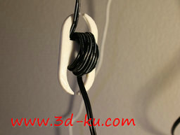 3D打印模型将电线绕在上面，以缩的图片