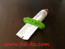 3D打印模型帮助我们挤各种稠状物的图片