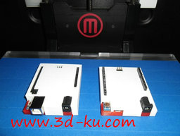 3D打印模型保护电路板的盖子的图片