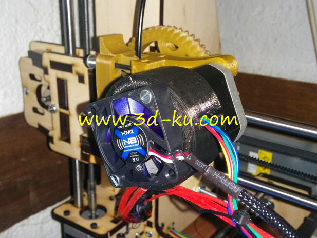 NEMA17 电机风扇支架模型的图片1