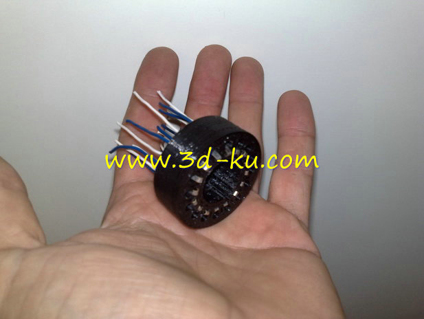 十六针孔插座模型的图片1