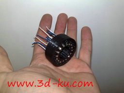 3D打印模型十六针孔插座的图片