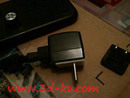 3D打印模型手机充电器外壳的图片