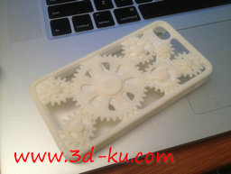 3D打印模型动感的机械造型的手机壳的图片