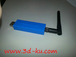 3D打印模型光秃的电路板的图片