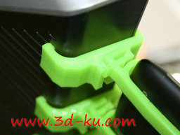 3D打印模型监视器的架子的图片