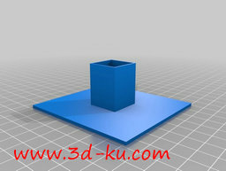 3D打印模型方板上有一半开口式立的图片