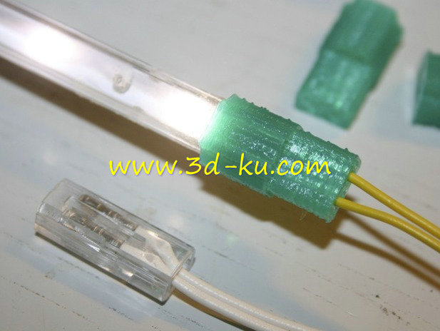 用于连接 LED 的连接器模型的图片1
